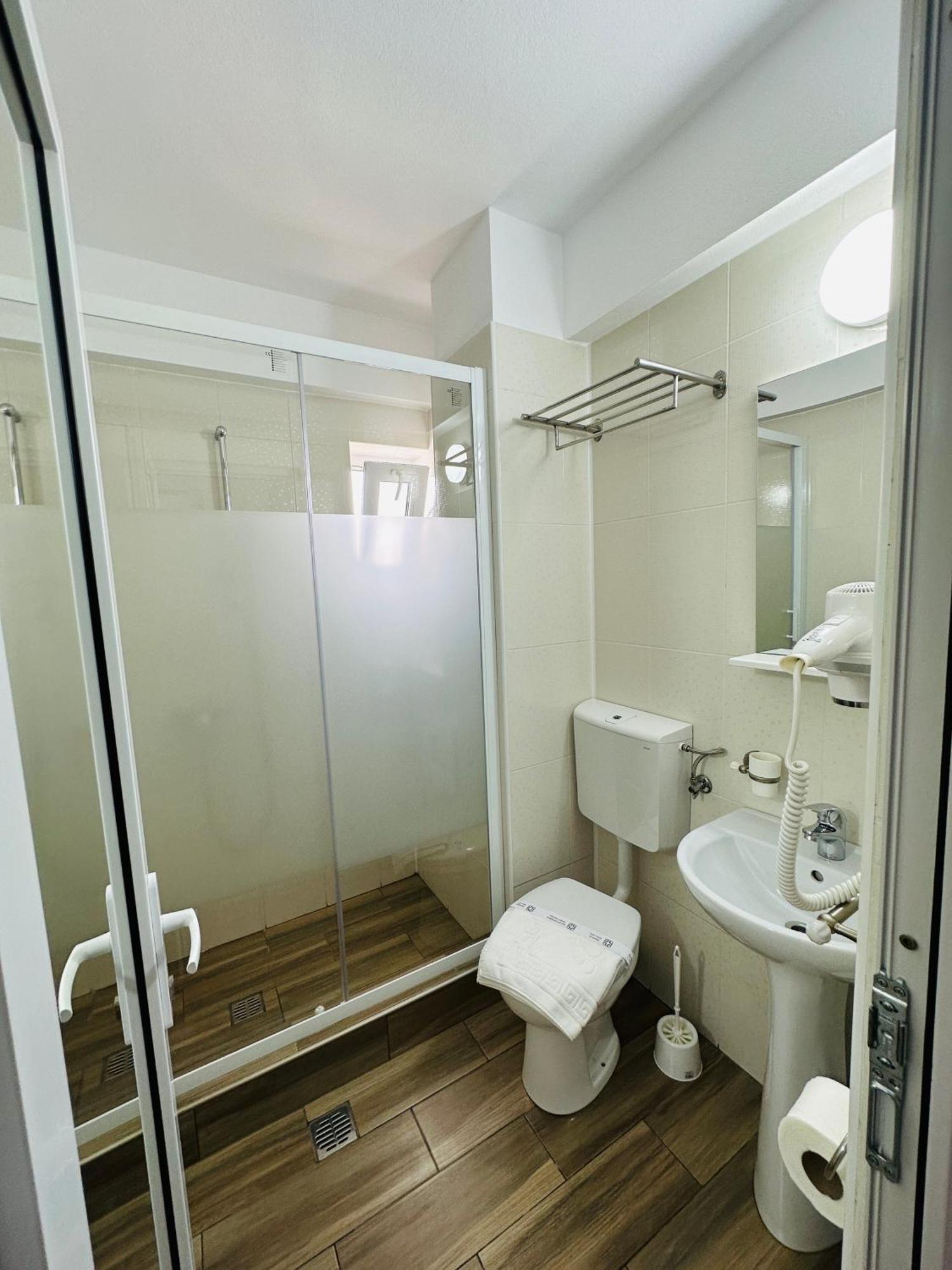 Hotel Casa Barina Costinesti Esterno foto